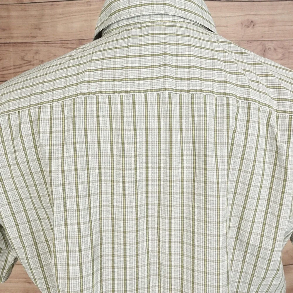 Eddie Bauer Shirt Mens M Green Plaid Short Sleeve Button-Up Travex Vented Travel